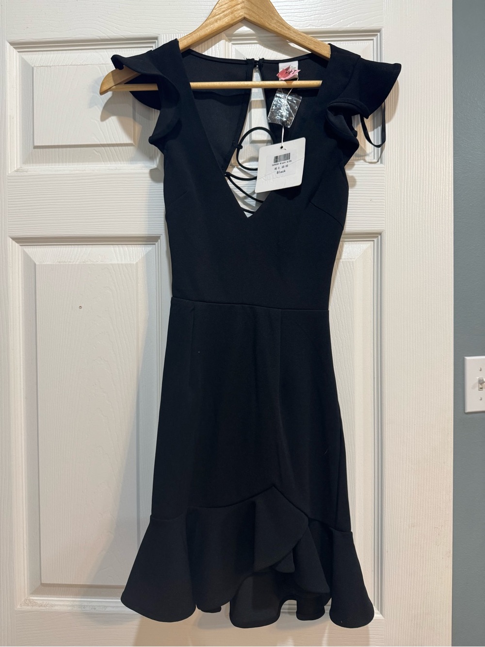 Selfie Leslie Black V-Neck Ruffle Hem Mini Dress